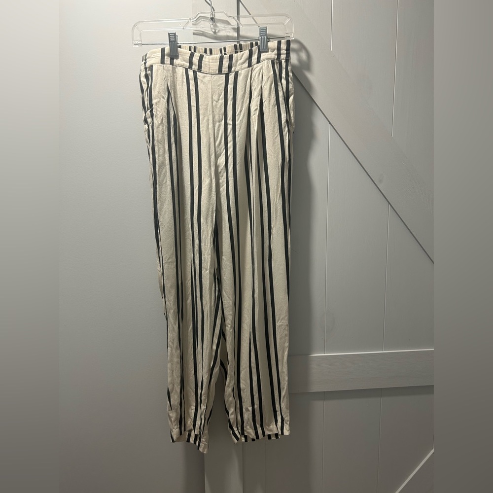 Women’s Pants Size Small - Moss Copenhagen Brand